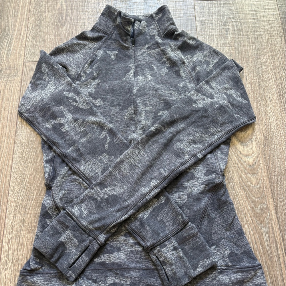 Lululemon top size4